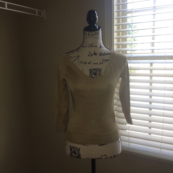 Shirt - Picture 3 of 4